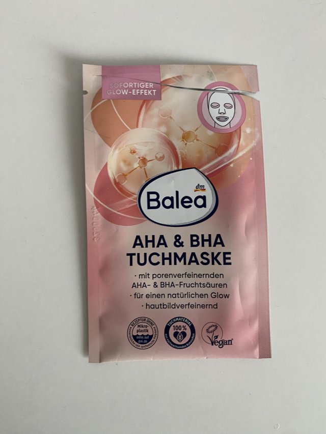 Denkowanie część druga :) Grudzień, kosmetyki w świątecznych opakowaniach lub w świątecznych kolorach: czerwonym, zielonym i złotym 