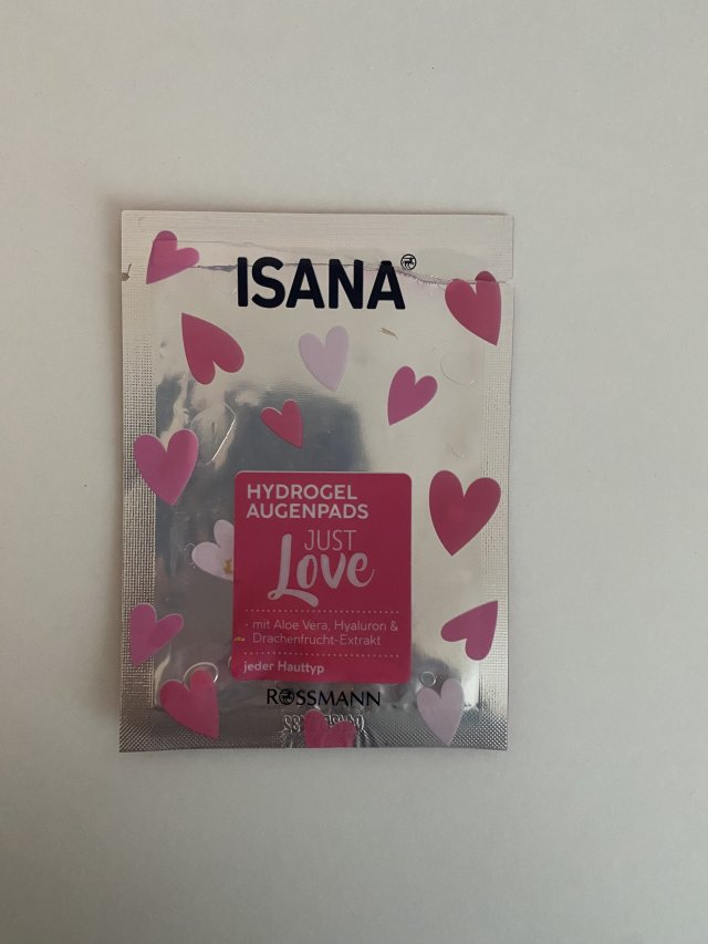 Denkowanie część druga :) Grudzień, kosmetyki w świątecznych opakowaniach lub w świątecznych kolorach: czerwonym, zielonym i złotym 