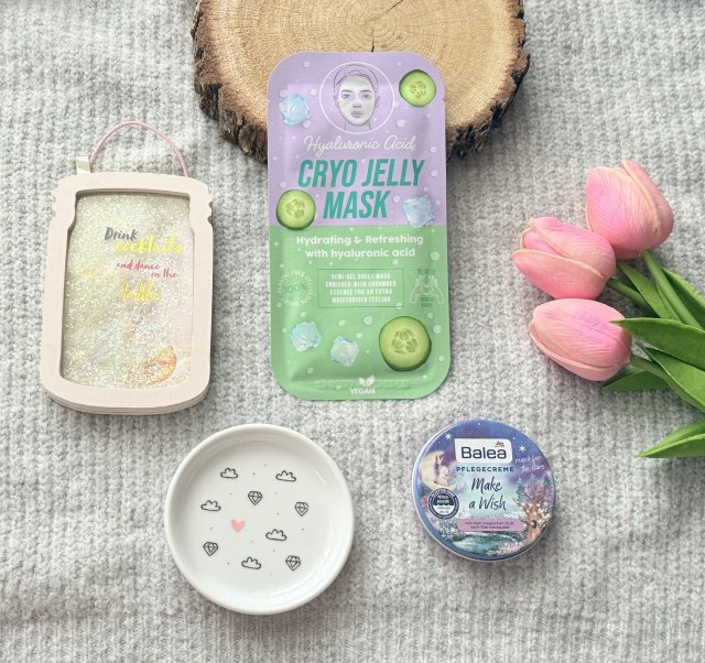 Maxbrands Marketing B.V. Maska do twarzy w płacie, Cryo Jelly Mask, Hydrating & Refreshing, z kwasem hialuronowym i ogórkiem