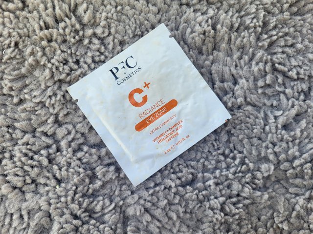 PFC Cosmetics RADIANCE C+ EYE ZONE Krem pod oczy z Vitamin C+ Complex z kwasem hialuronowym
