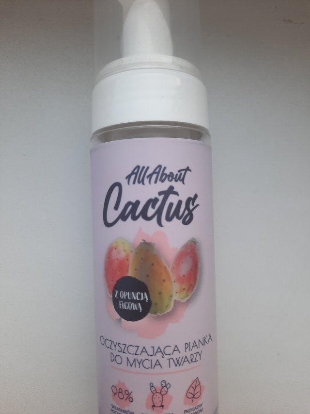 Denkowanie część druga :) Grudzień, kosmetyki w świątecznych opakowaniach lub w świątecznych kolorach: czerwonym, zielonym i złotym 