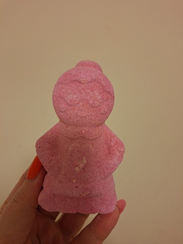 Denkowanie część druga :) Grudzień, kosmetyki w świątecznych opakowaniach lub w świątecznych kolorach: czerwonym, zielonym i złotym 