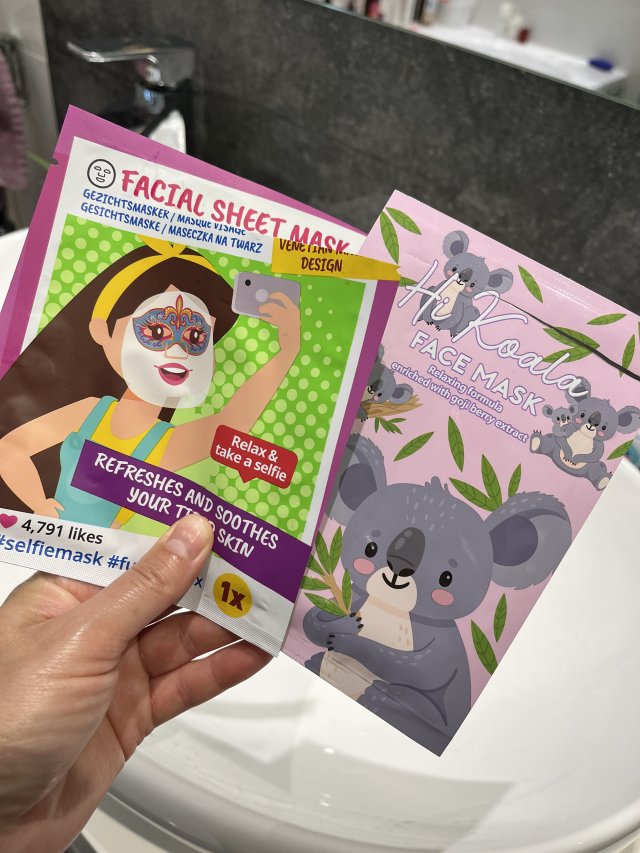 Denkowanie część druga :) Grudzień, kosmetyki w świątecznych opakowaniach lub w świątecznych kolorach: czerwonym, zielonym i złotym 