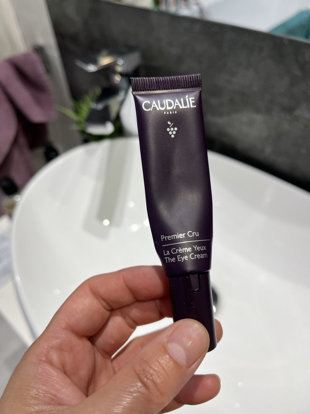 Denkowanie część druga :) Grudzień, kosmetyki w świątecznych opakowaniach lub w świątecznych kolorach: czerwonym, zielonym i złotym 