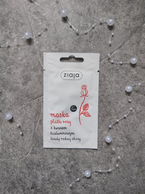 Ziaja Maseczka do twarzy, Kwas hialuronowy, Płatki róży, Każdy rodzaj skóry