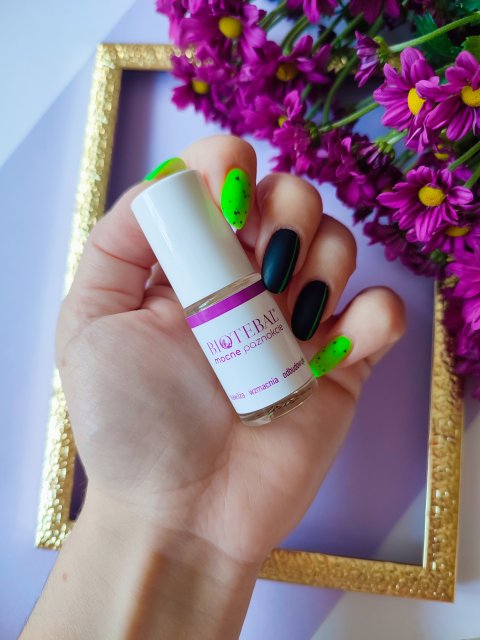 Odżywka do paznokci 