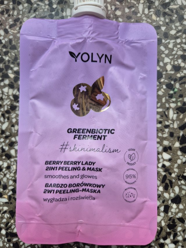 Denkowanie część druga :) Grudzień, kosmetyki w świątecznych opakowaniach lub w świątecznych kolorach: czerwonym, zielonym i złotym 