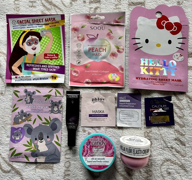 Denkowanie część druga :) Grudzień, kosmetyki w świątecznych opakowaniach lub w świątecznych kolorach: czerwonym, zielonym i złotym 