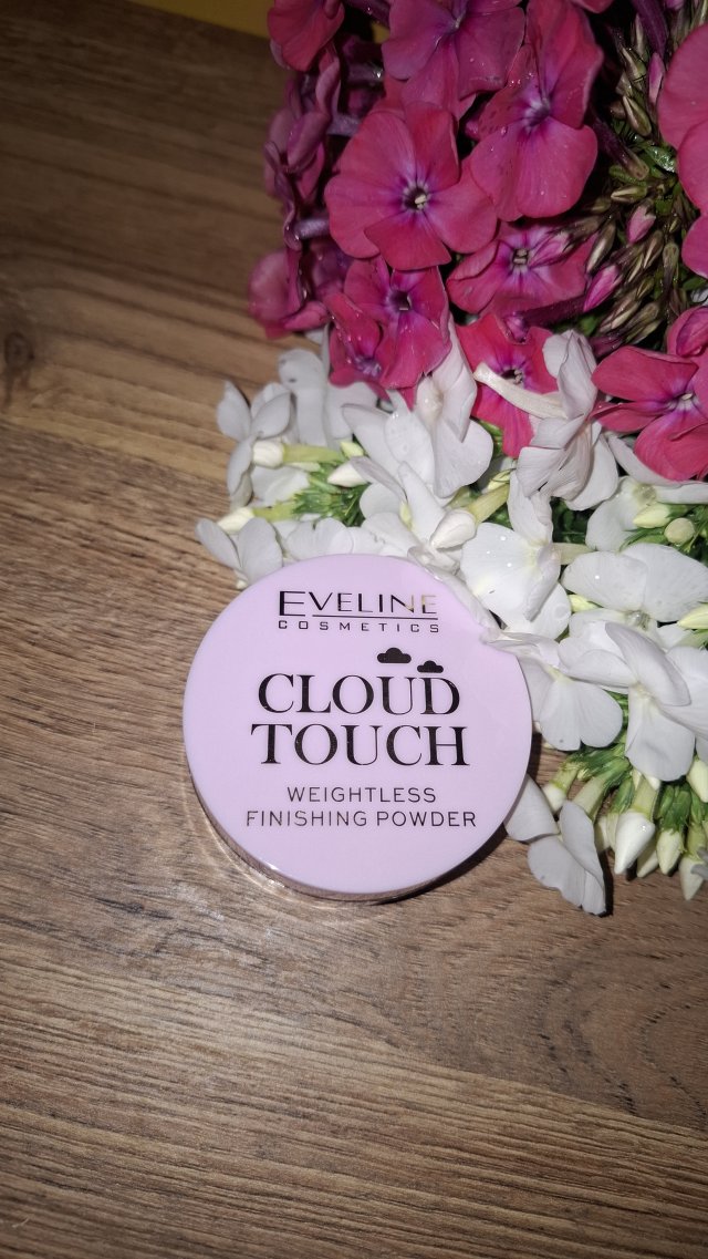 Eveline Cosmetics Eveline Cosmetics Cloud Touch Weightless Finishing Powder – ultralekki puder wykończeniowy