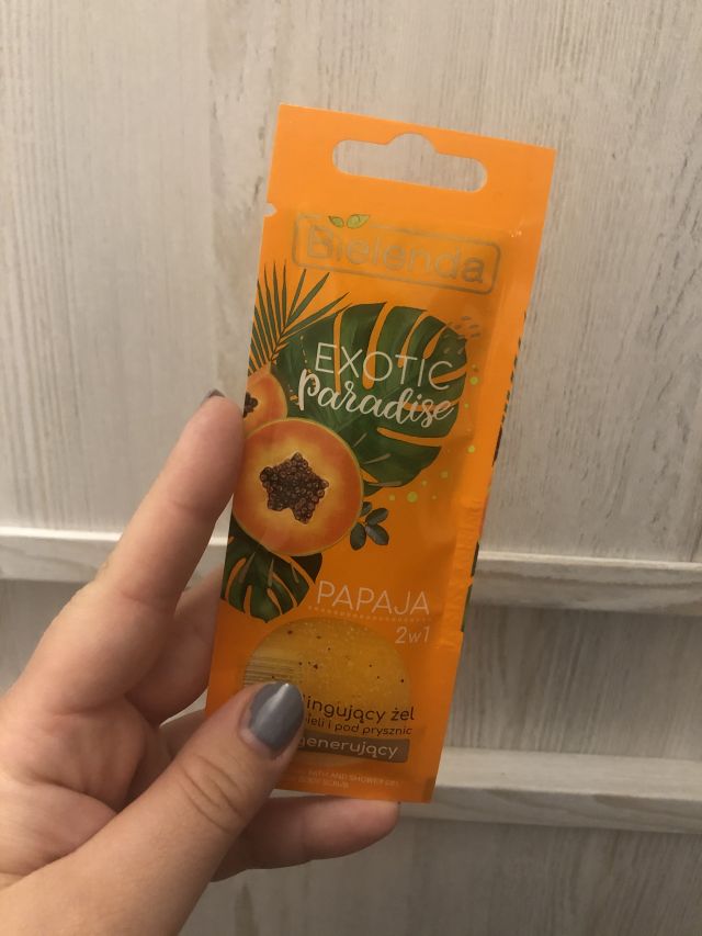 Bielenda Exotic Paradise, Peelingujący żel do kąpieli i pod prysznic, Papaja