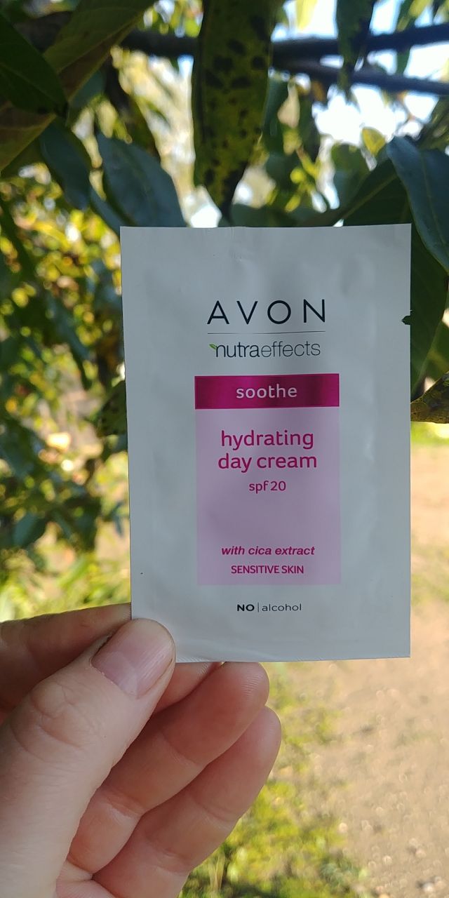 Krem na dzień Avon