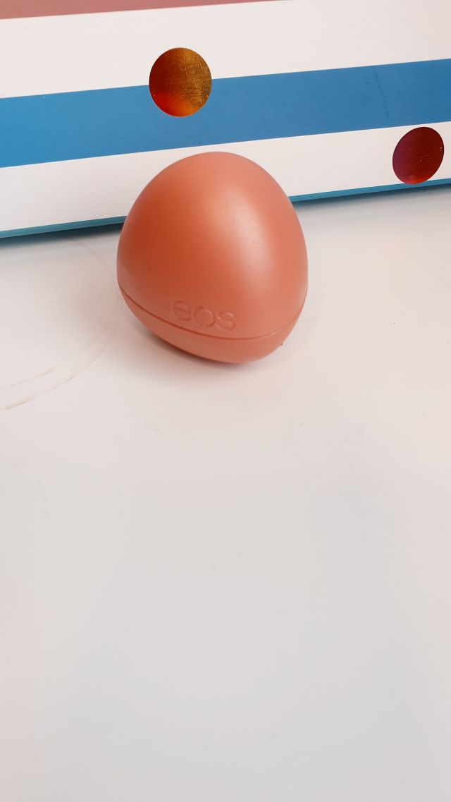 Evolution of Smooth (EOS), Crystal Weightless Hydration Lip Balm (Nawilżający balsam do ust o lekkiej formule)
