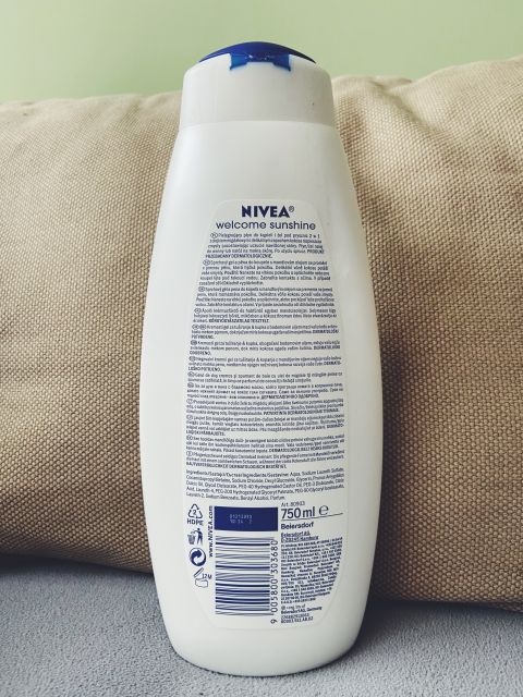 Nivea Welcome sunshine żel pod prysznic i płyn do kapieli