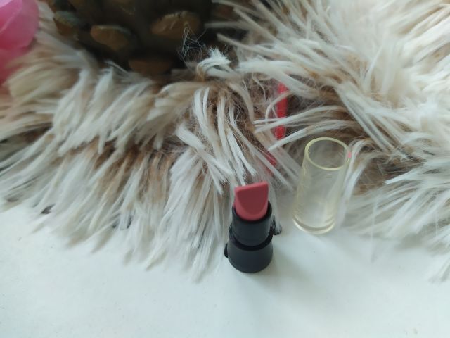 Avon True Colour, Delicate Matte, Szminka do ust, Pink Hush