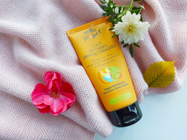 Selfie Project Żel, peeling i maseczka do twarzy, 3w1, Myjący, Węgiel BioAktywny, Mineralna glinka kaolin & zmielone pestki moreli