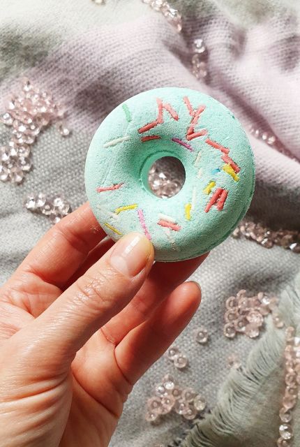 akcja denkowanie! grudzień - kosmetyki w świątecznych opakowaniach i świątecznych kolorach 🎄❄️⛄🎀🎁🎅