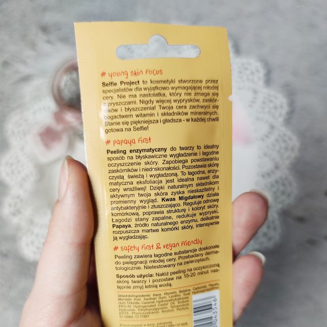 Selfie Project Peeling do twarzy, Enzymatyczny, Kwas migdałowy i papaya