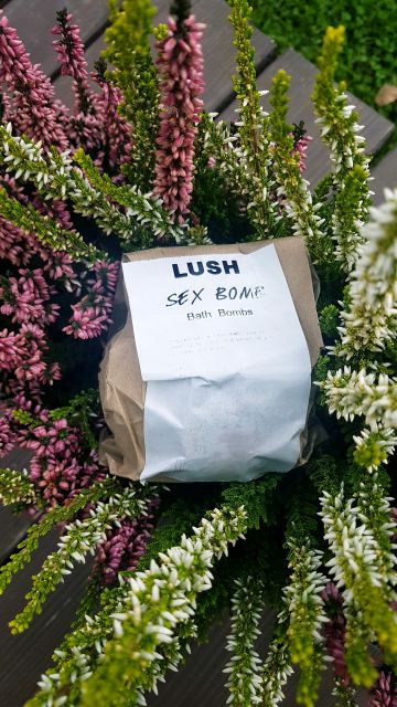 LUSH Kula do kąpieli, Sex Bomb