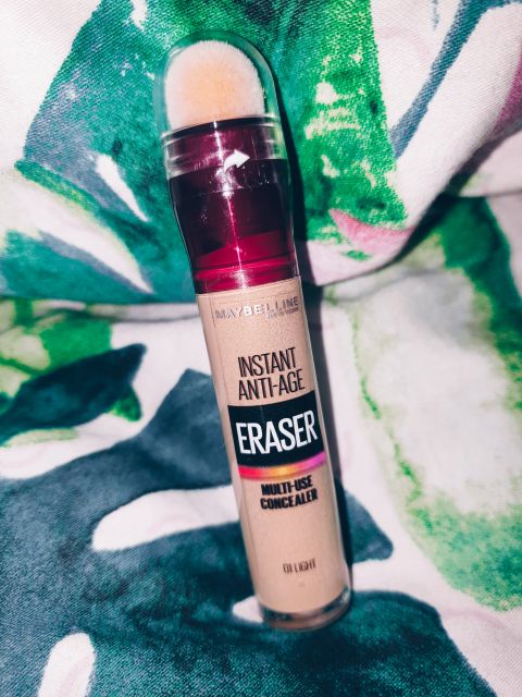 Maybelline Instant Anti Age Eraser Concealer, Korektor w płynie, nr 01 Light