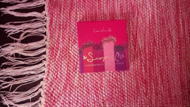 Lovely Paleta cieni do powiek, Surprise Me, Violet Field Edition