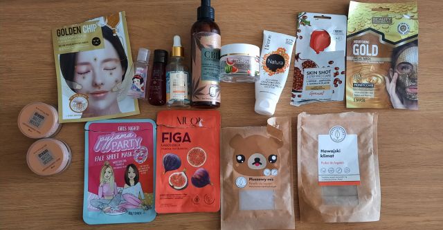 akcja denkowanie! grudzień - kosmetyki w świątecznych opakowaniach i świątecznych kolorach 🎄❄️⛄🎀🎁🎅