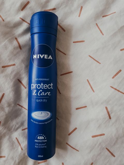 Nivea Antyperspirant w sprayu, Protect & Care