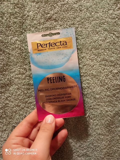 Peeling drobnoziarnisty do twarzy