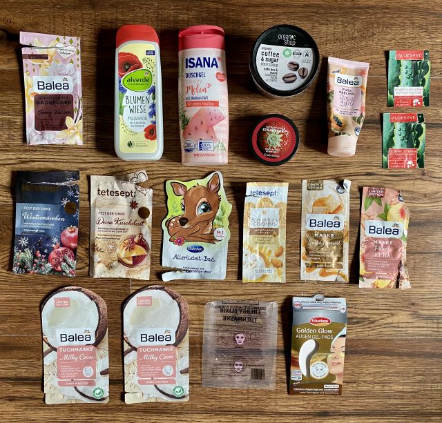 akcja denkowanie! grudzień - kosmetyki w świątecznych opakowaniach i świątecznych kolorach 🎄❄️⛄🎀🎁🎅