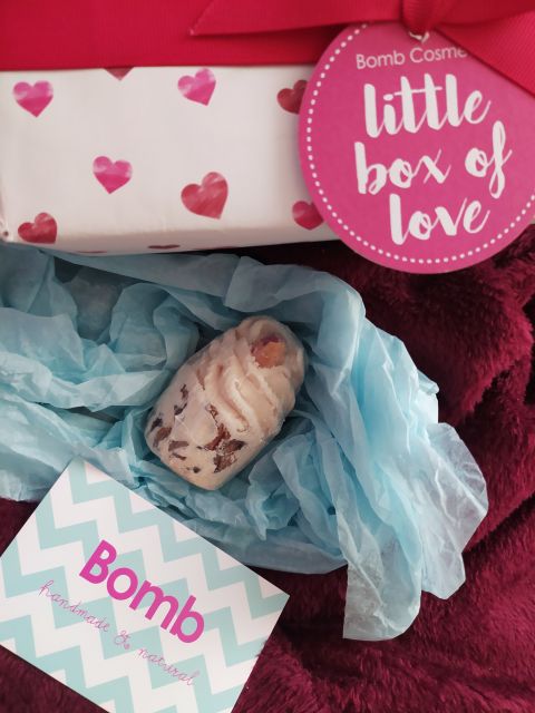 Urban Rose Bomb Cosmetics 