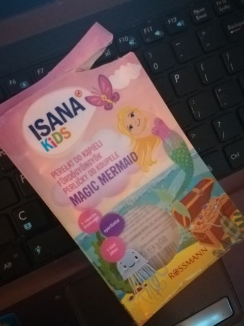 akcja denkowanie! grudzień - kosmetyki w świątecznych opakowaniach i świątecznych kolorach 🎄❄️⛄🎀🎁🎅