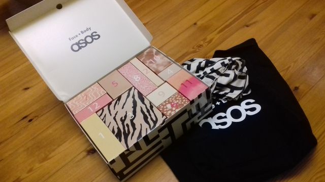 Asos Kalendarz adwentowy, Face + Body 2021