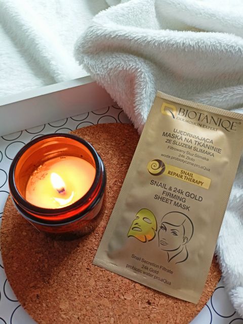 Biotaniqe Maska do twarzy na tkaninie, Ujędrniająca, Ze śluzem ślimaka