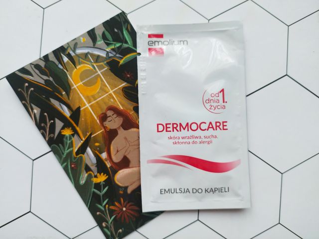 Emolium Emulsja do ciała, Dermocare, Skóra wrażliwa, sucha, skłonna do alergii 
