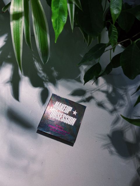 Makeup Obsession Cosmic Crystals Highlighter Glisten  