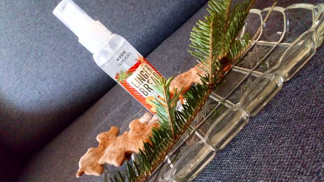 Avon Avon Naturals, mgiełka do ciała Ginger Bread