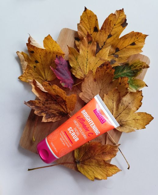 Beauty Formulas Brightening Vitamin C, Peeling do twarzy, Rozjaśniający, Z witaminą C