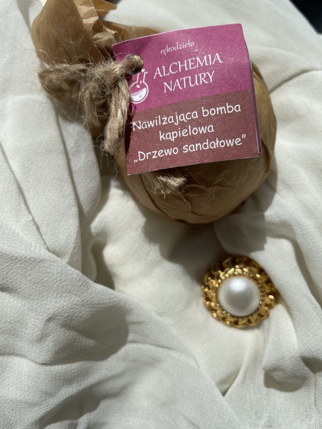 Alchemia Natury Bomba do kąpieli, Nawilżająca, Drzewo Sandałowe
