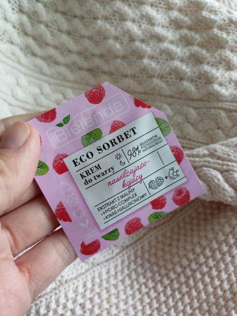 akcja denkowanie! grudzień - kosmetyki w świątecznych opakowaniach i świątecznych kolorach 🎄❄️⛄🎀🎁🎅