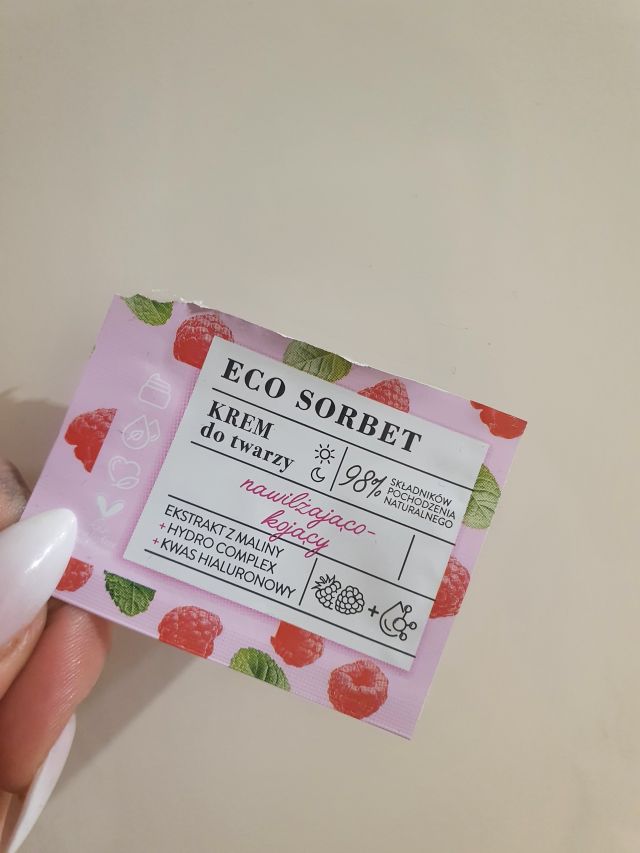 akcja denkowanie! grudzień - kosmetyki w świątecznych opakowaniach i świątecznych kolorach 🎄❄️⛄🎀🎁🎅