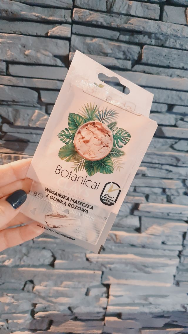 akcja denkowanie! grudzień - kosmetyki w świątecznych opakowaniach i świątecznych kolorach 🎄❄️⛄🎀🎁🎅