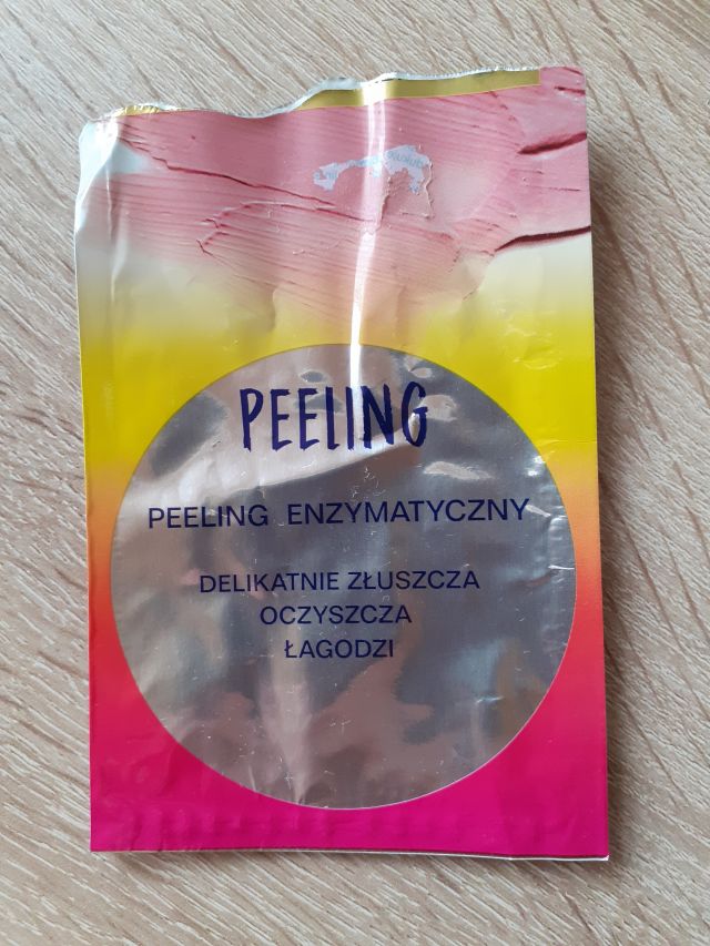 akcja denkowanie! grudzień - kosmetyki w świątecznych opakowaniach i świątecznych kolorach 🎄❄️⛄🎀🎁🎅