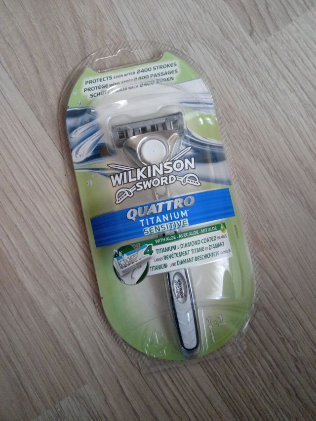 Wilkinson, maszynka do golenia, Quattro Sensitive
