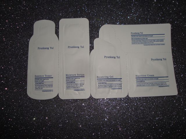 zestaw probek esencja serum tonik krem