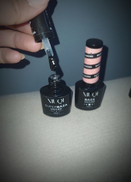 NIUQI Baza hybrydowa do paznokci, Super baza