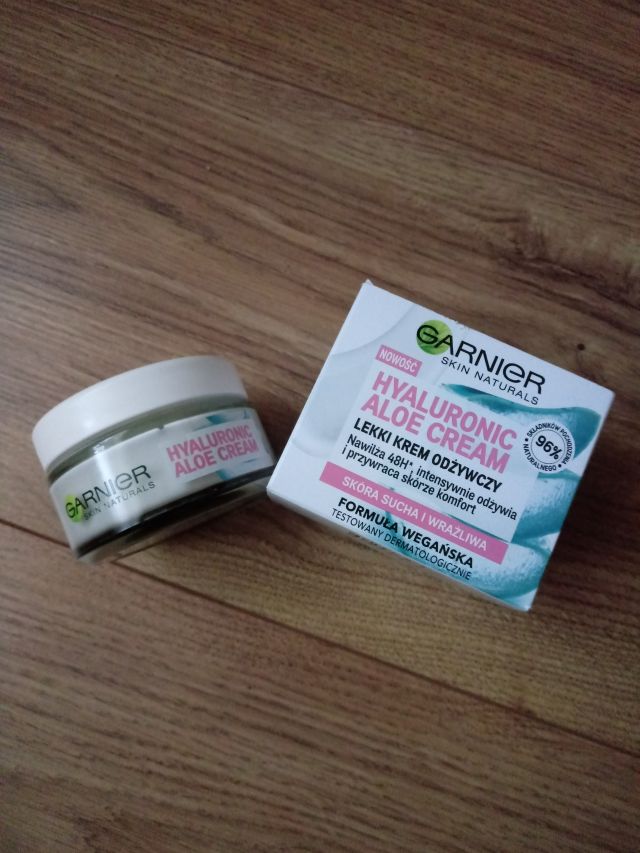 Garnier Skin Naturals, Hyaluronic Aloe Cream, Lekki krem odżywczy, Skóra sucha i wrażliwa