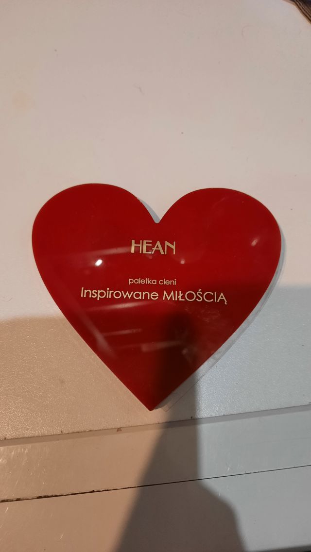 HEAN Serce Inspirowane Miłością, Paleta 8 Cieni Do Powiek