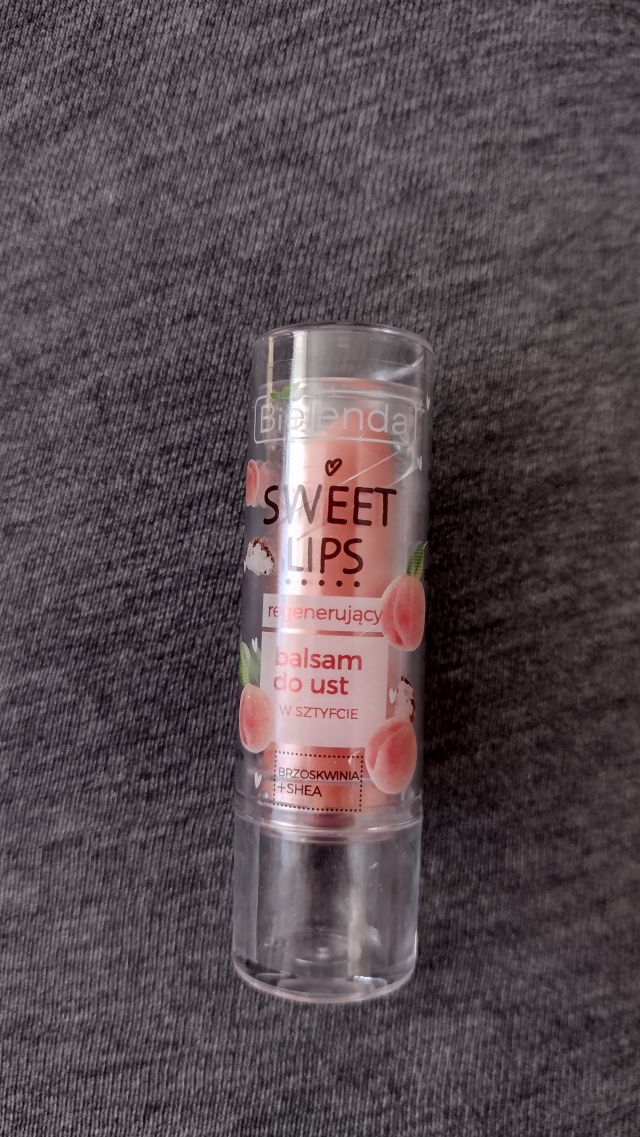 Bielenda Sweet lips regenerujący balsam do ust w sztyfcie brzoskwinia +shea