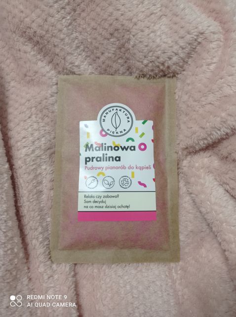 Marba Cosmetics Manufaktura Piękna, Pudrowy pianorób do kąpieli, Malinowa pralina