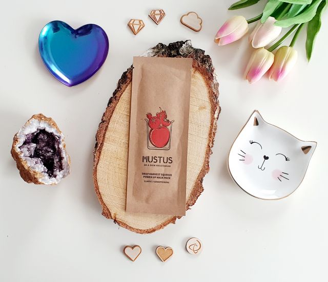 mustus Maska do twarzy w płacie, Daily Harvest Squeeze, Power Up Mask