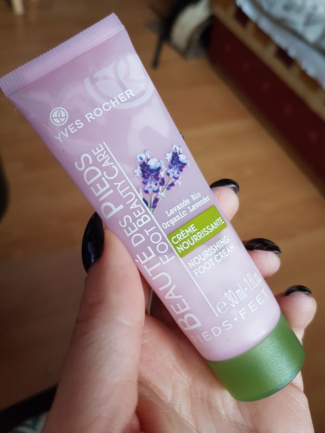 akcja denkowanie! grudzień - kosmetyki w świątecznych opakowaniach i świątecznych kolorach 🎄❄️⛄🎀🎁🎅